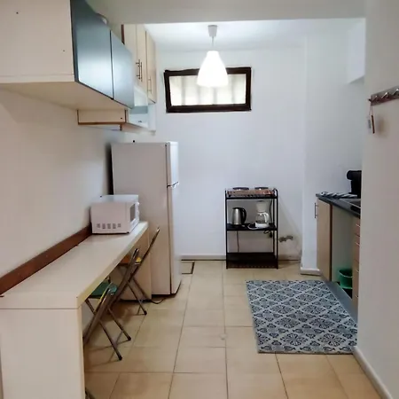 Center Economic Huge Flat * פורטו