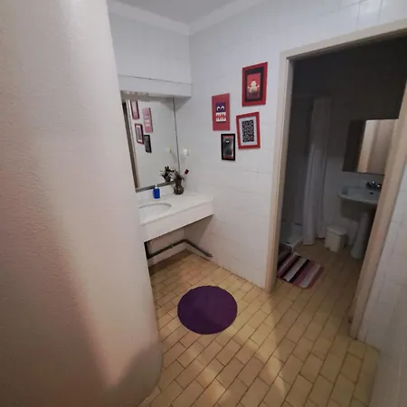 Center Economic Huge Flat פורטו