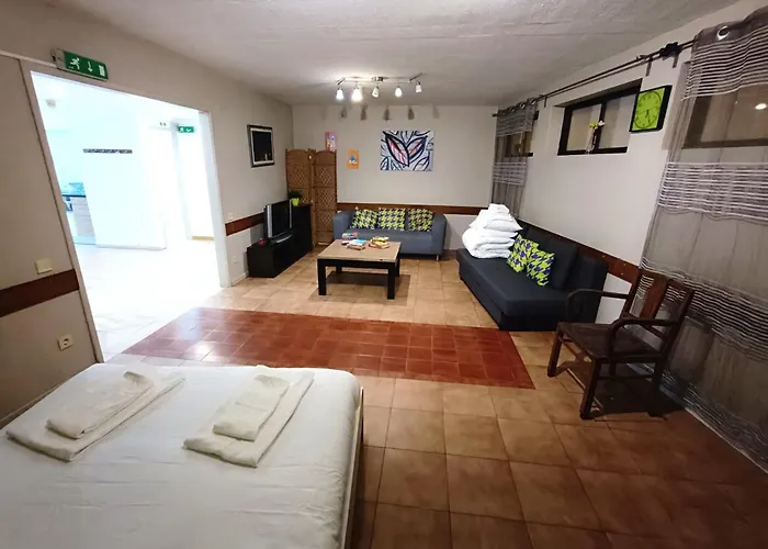 Center Economic Huge Flat *