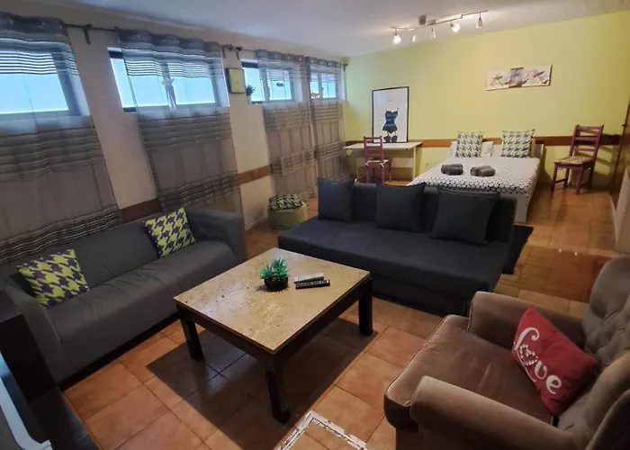 Center Economic Huge Flat *