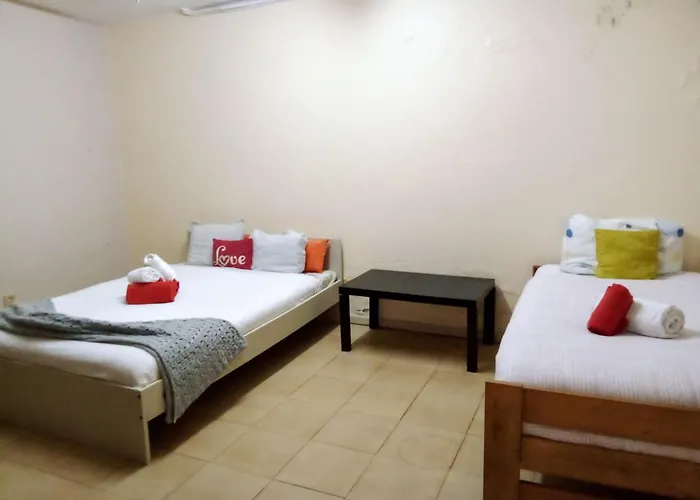 Center Economic Huge Flat